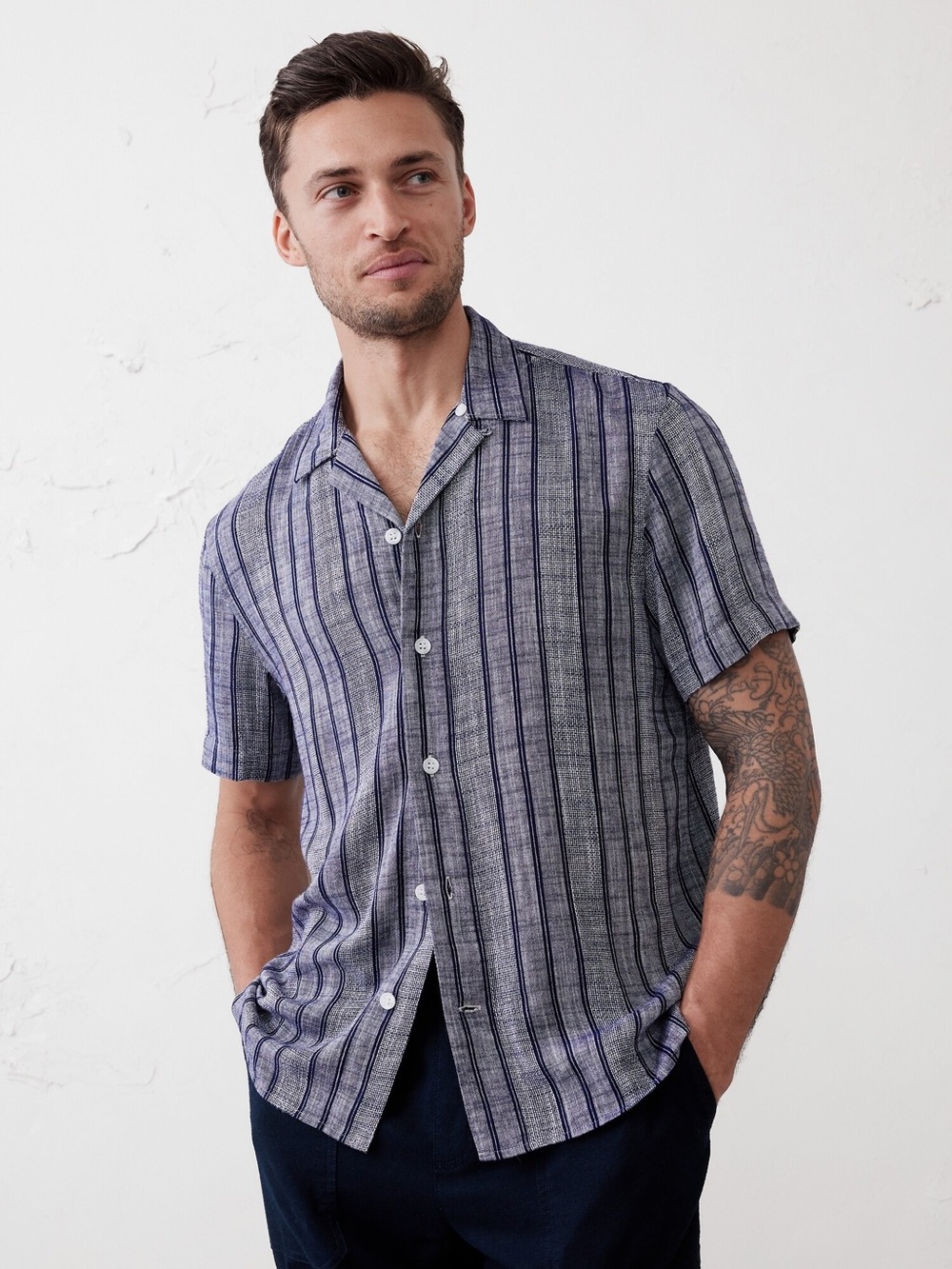 NWT Banana Republic Men’s Textured Linen Resort Button Down Shirt Blue Medium